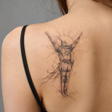 Dark-Souls-Tattoo auf dem Schulterblatt