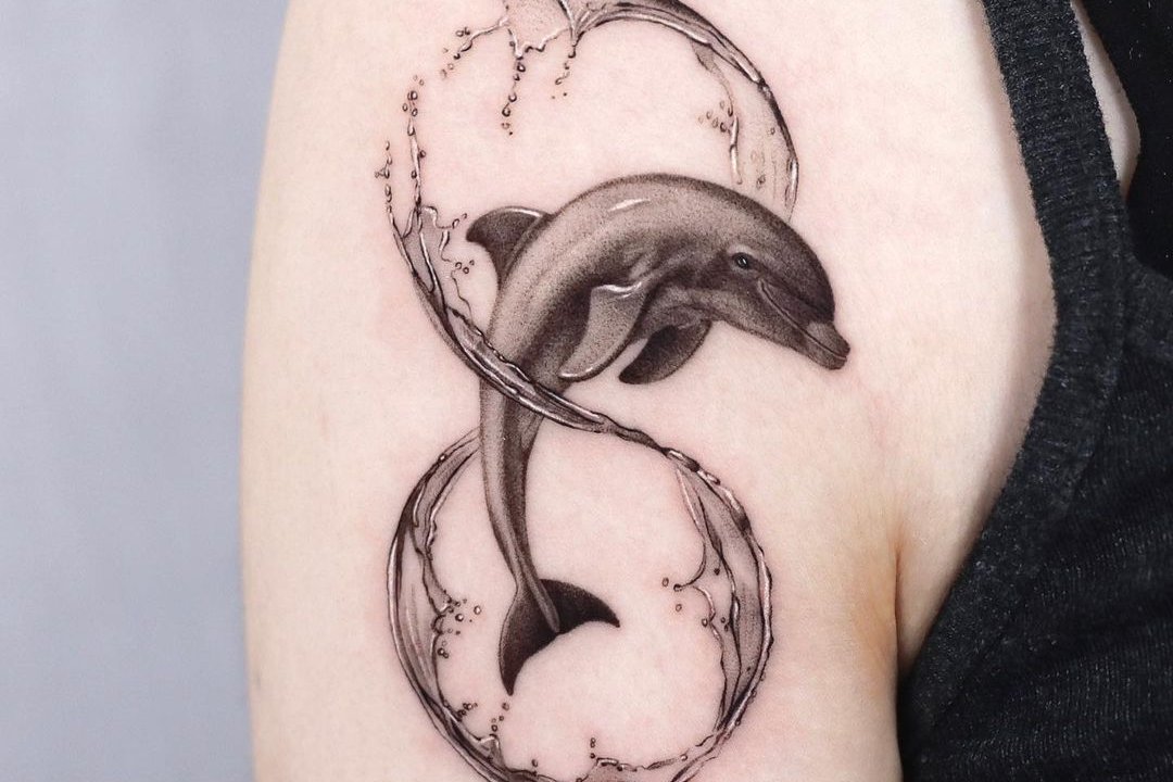 A-DOLPHIN-tattoo-can-look-gorgeous-anywhere-on-your-body-1