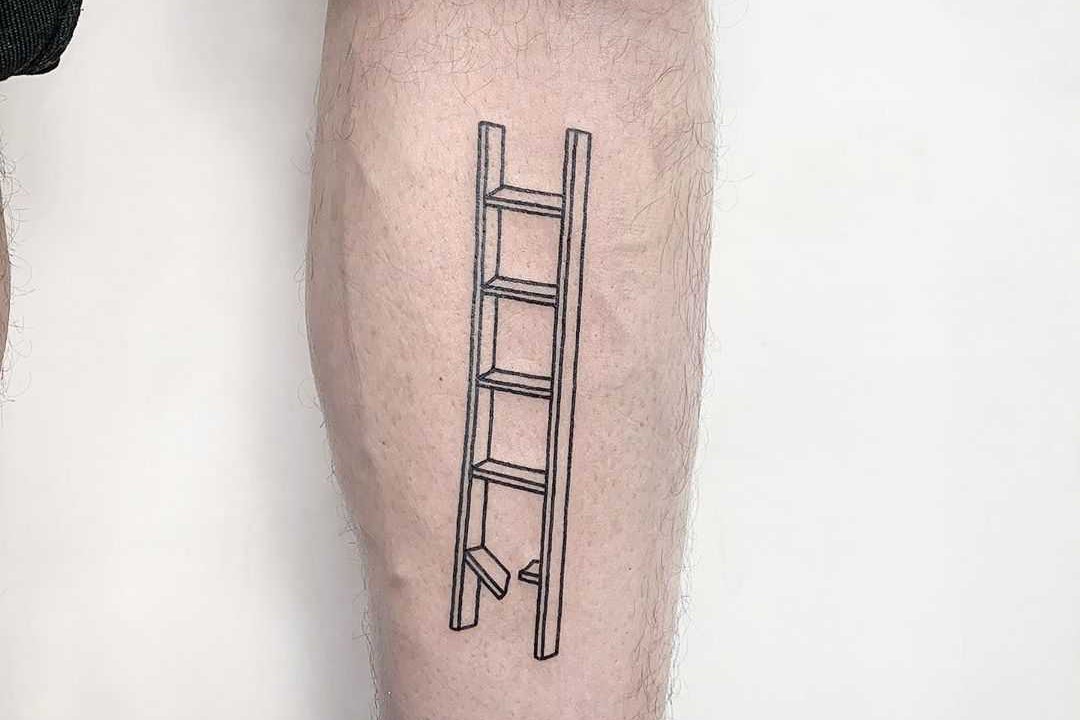 Broken-ladder-by-@themagicrosa.jpeg