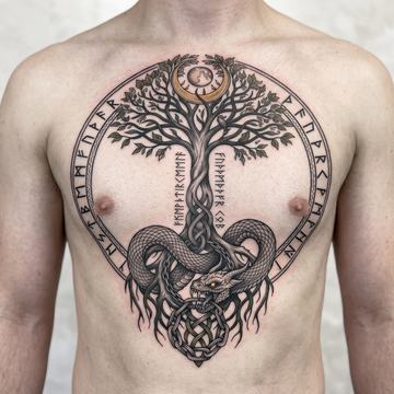 Yggdrasil-Tattoos für Männer