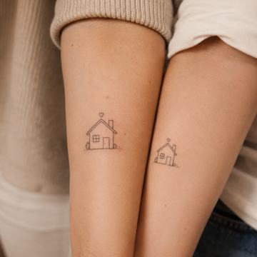 Kleines Mutter-Tochter-Tattoo