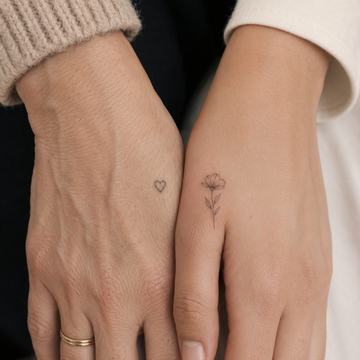 Kleines Mutter-Tochter-Tattoo