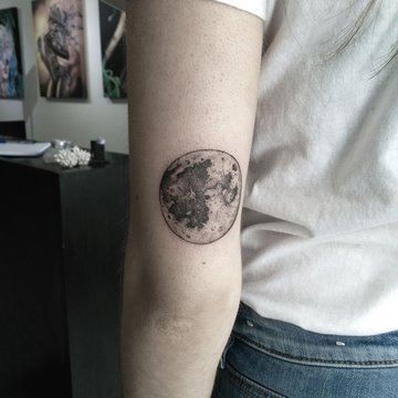 moon-camille-tattoo-abyss.jpg