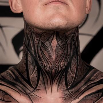 Tattoo am Hals