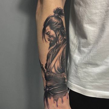 Samurai-Motiv auf dem Unterarm