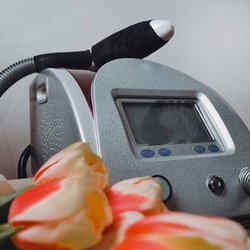 Entfernung von Permanent Make-up mit Laser